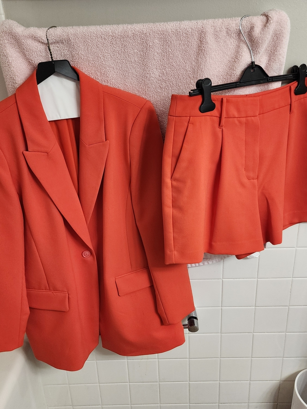 LIKE NEWNine West Bright Orange Tailored Jacket Large, Shorts Size 12